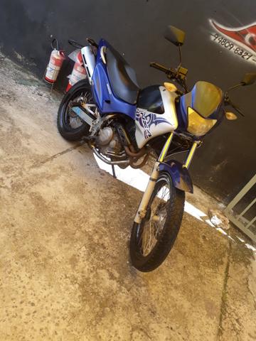 Nx4 falcon 400cc ano 2000