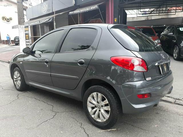 Peugeot 207 XR 1.4 Flex 2012 Completo - Foto 6