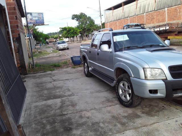 Vendo S-10 Prata Cabine dupla a Diesel - Foto 2