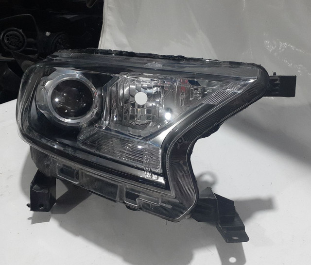 Farol lado direito Ranger 2018  - Foto 2