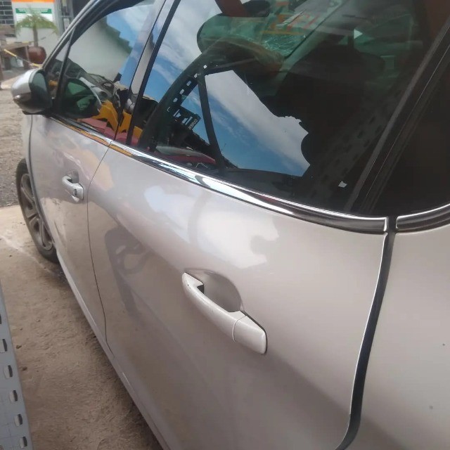 Peugeot 208 Griffe 2015  (Peças) - Foto 2
