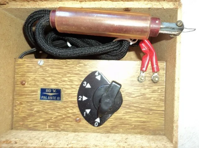 Pirógrafo Palante  MOD. EM - 6 Escolar 110V. Para gravações em Couro, Madeira, Veludo, Cor