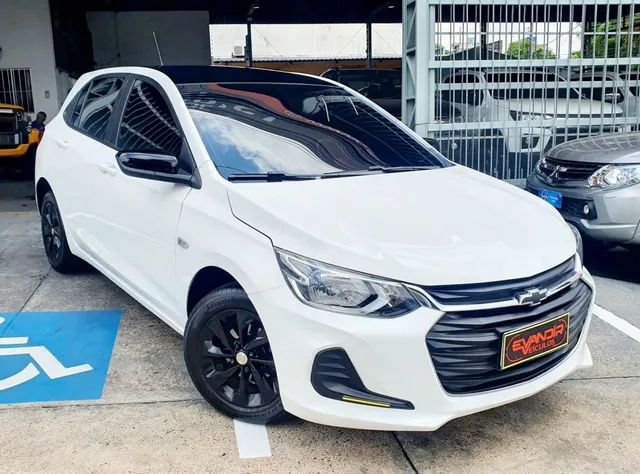 CHEVROLET - ONIX - 2020/2021 - Branca - R$ 59.900,00 - Cavalli