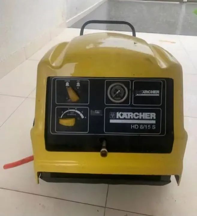 Lavadora de Alta Pressão Karcher - Foto 2