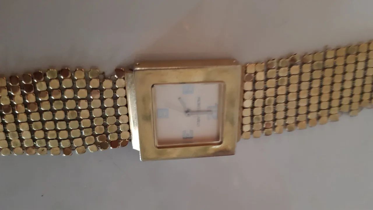 Relógio Feminino Dourado com Pulseira de Malha - Foto 3