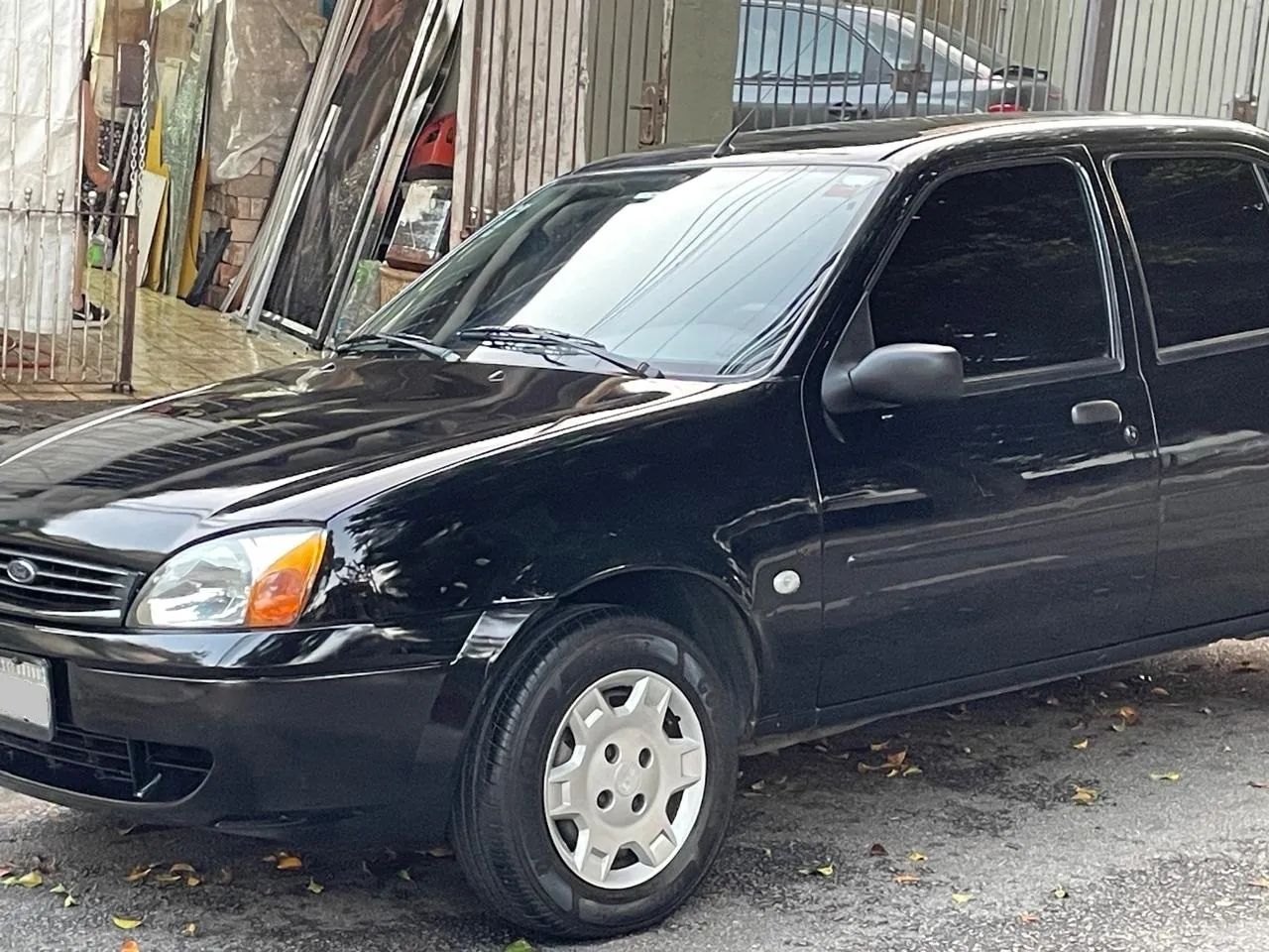 Fiesta Street Sedan 1.0 Zetec 2002 - Foto 4