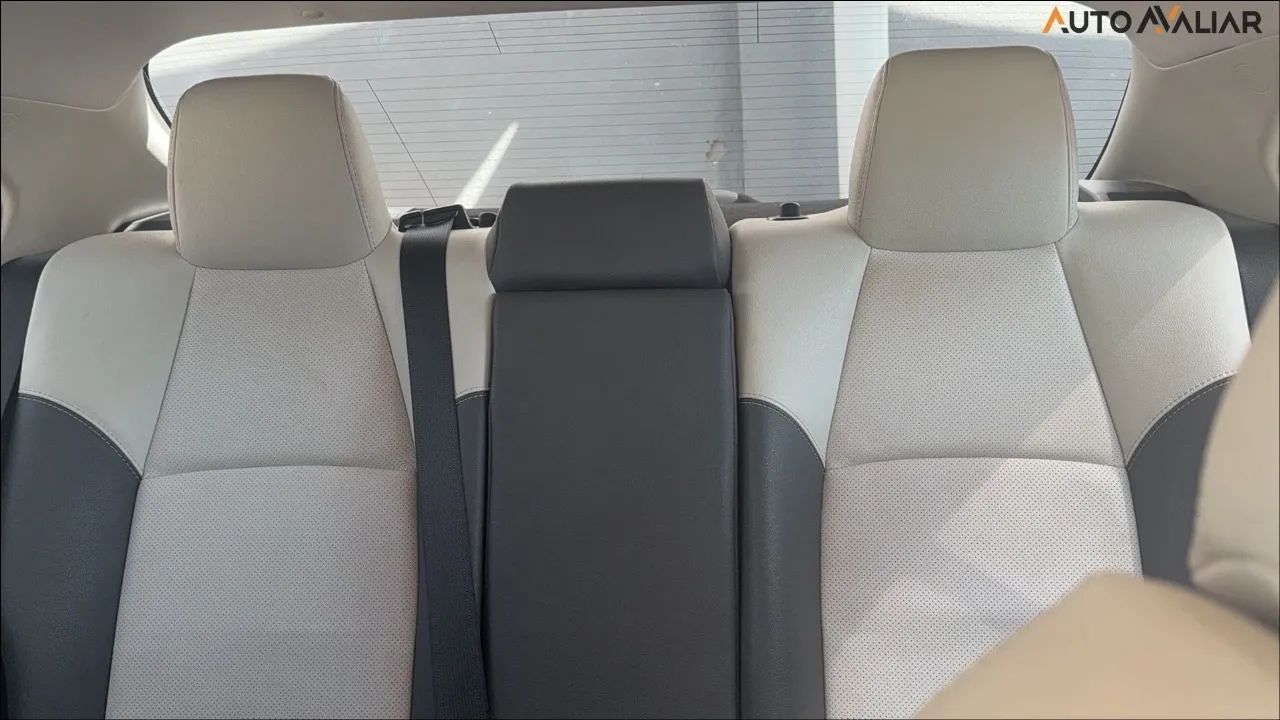 Corolla Altis Híbrido 2023 37000 km 148.990 - Foto 5