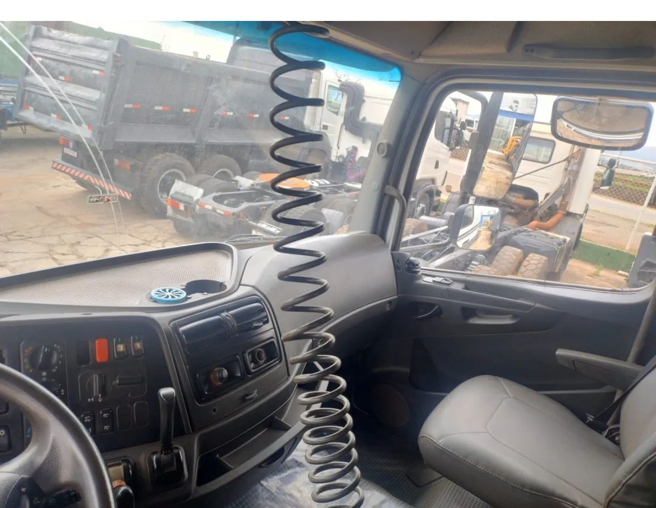 Caminhão 2536 2018 - Foto 3