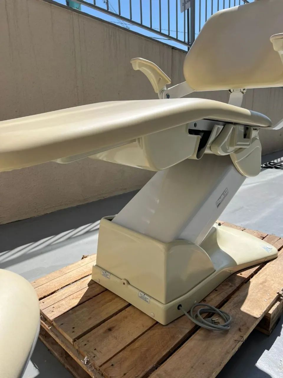 Cadeira Olsen estética e HOF<br><br>Estofamentos íntegros  - Foto 6