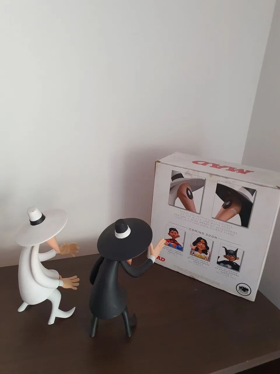 Colecionáveis - Bonecos "Spy vs Spy" da DC  - Foto 2