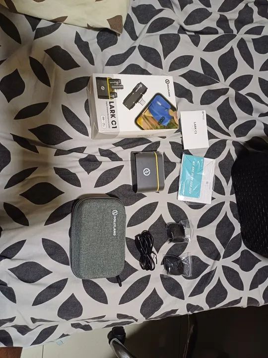 Microfone Sem Fio Hollyland Lark C1 - com dois microfones  - Foto 5