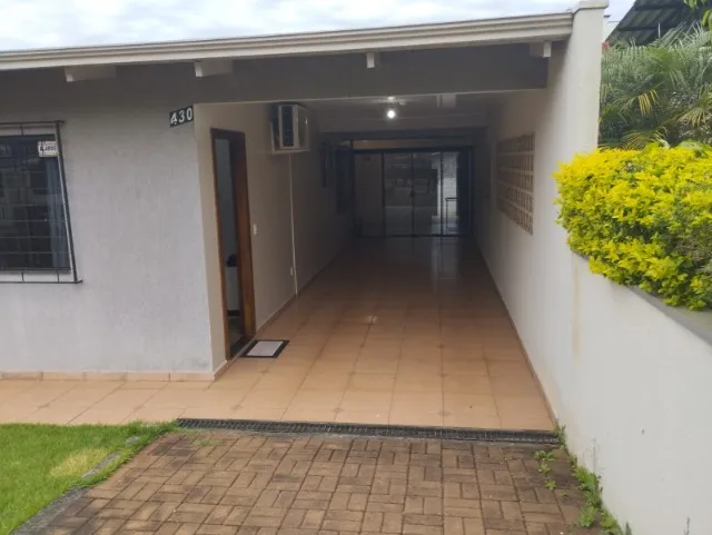 VENDE CASA BEM LOCALIZADA