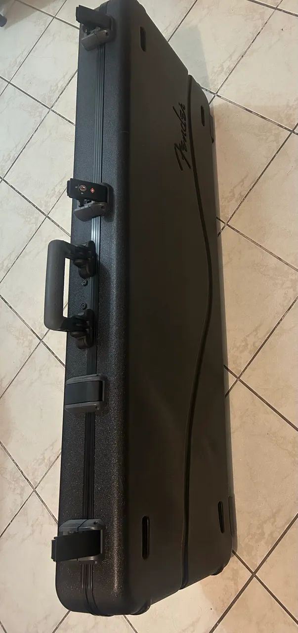 Só venda - Case Fender Deluxe usado para contrabaixo 