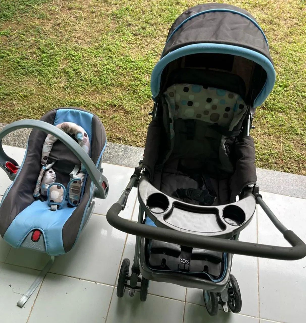 KIT Carrinho e bebê conforto COSCO