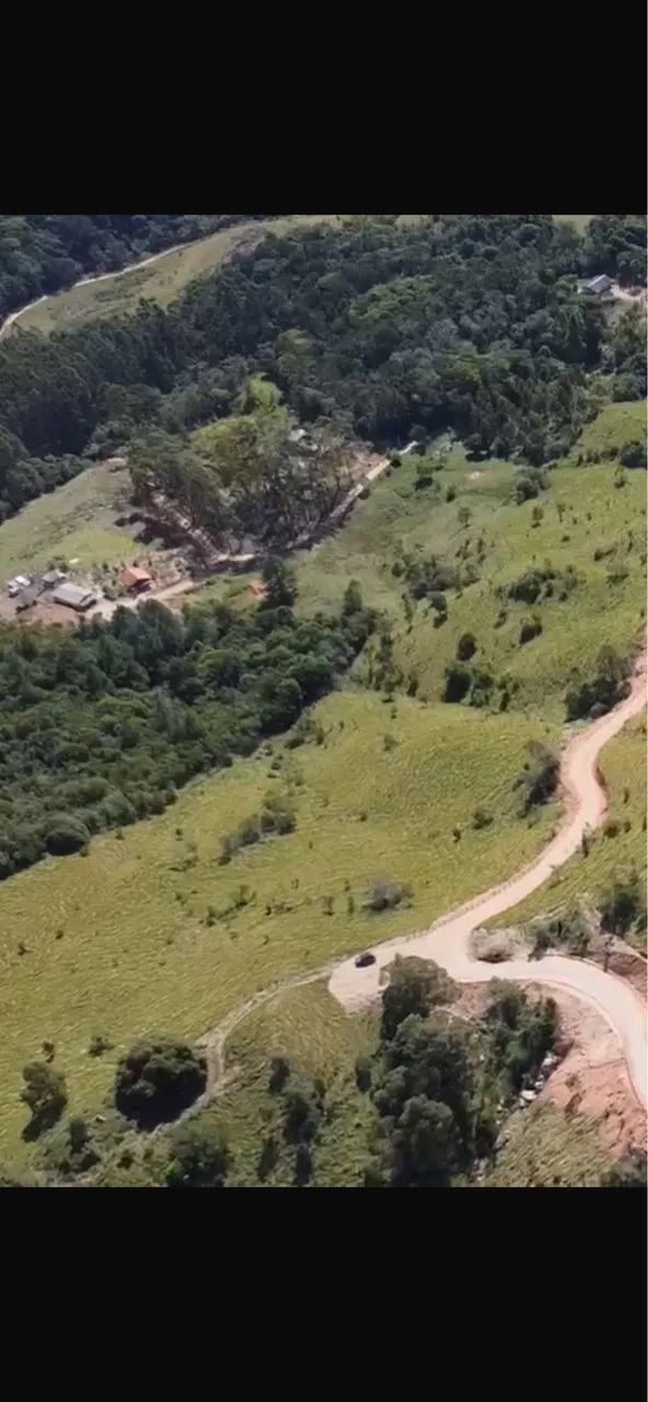 Área 20,000m2 em Imarui Esc. Pública