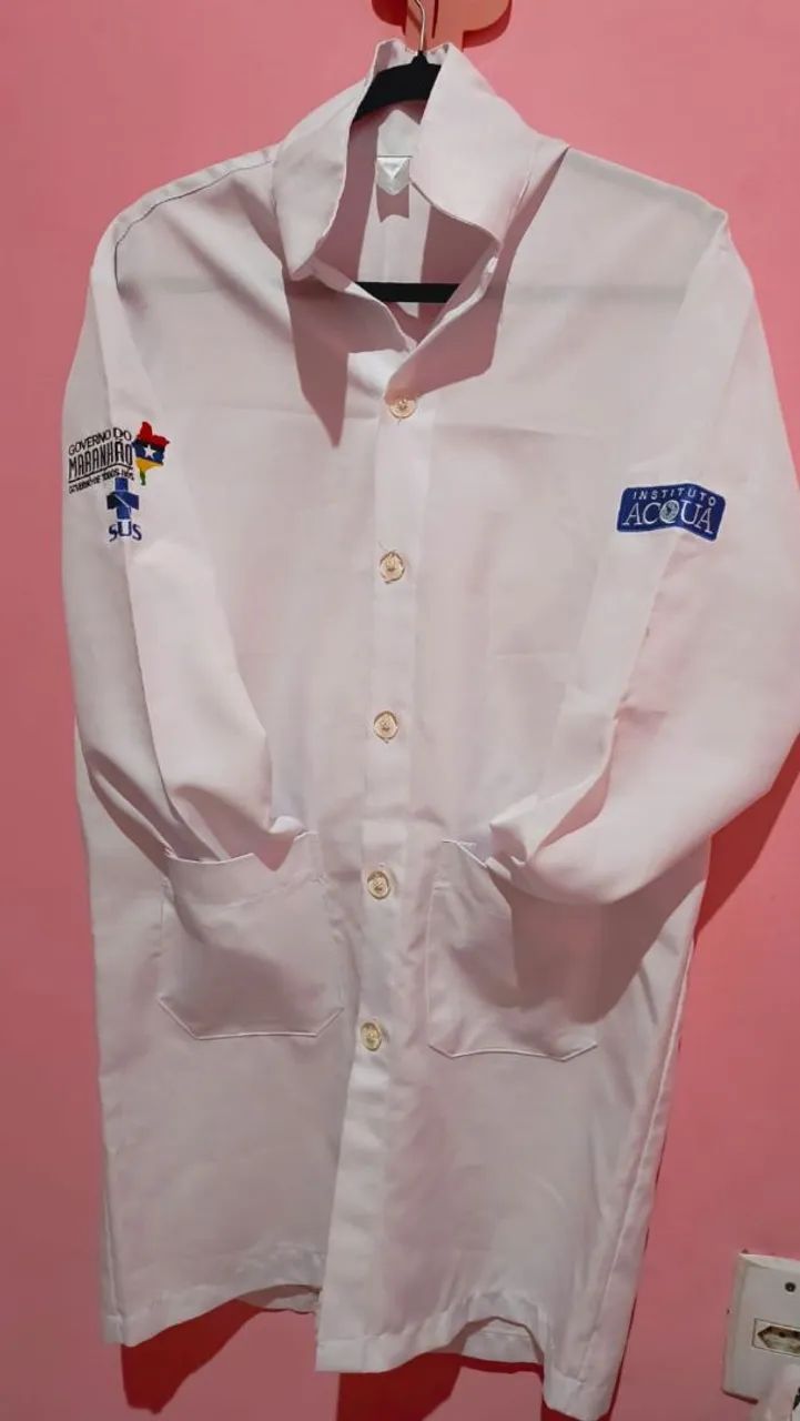 Vendo jaleco Branco - Foto 2