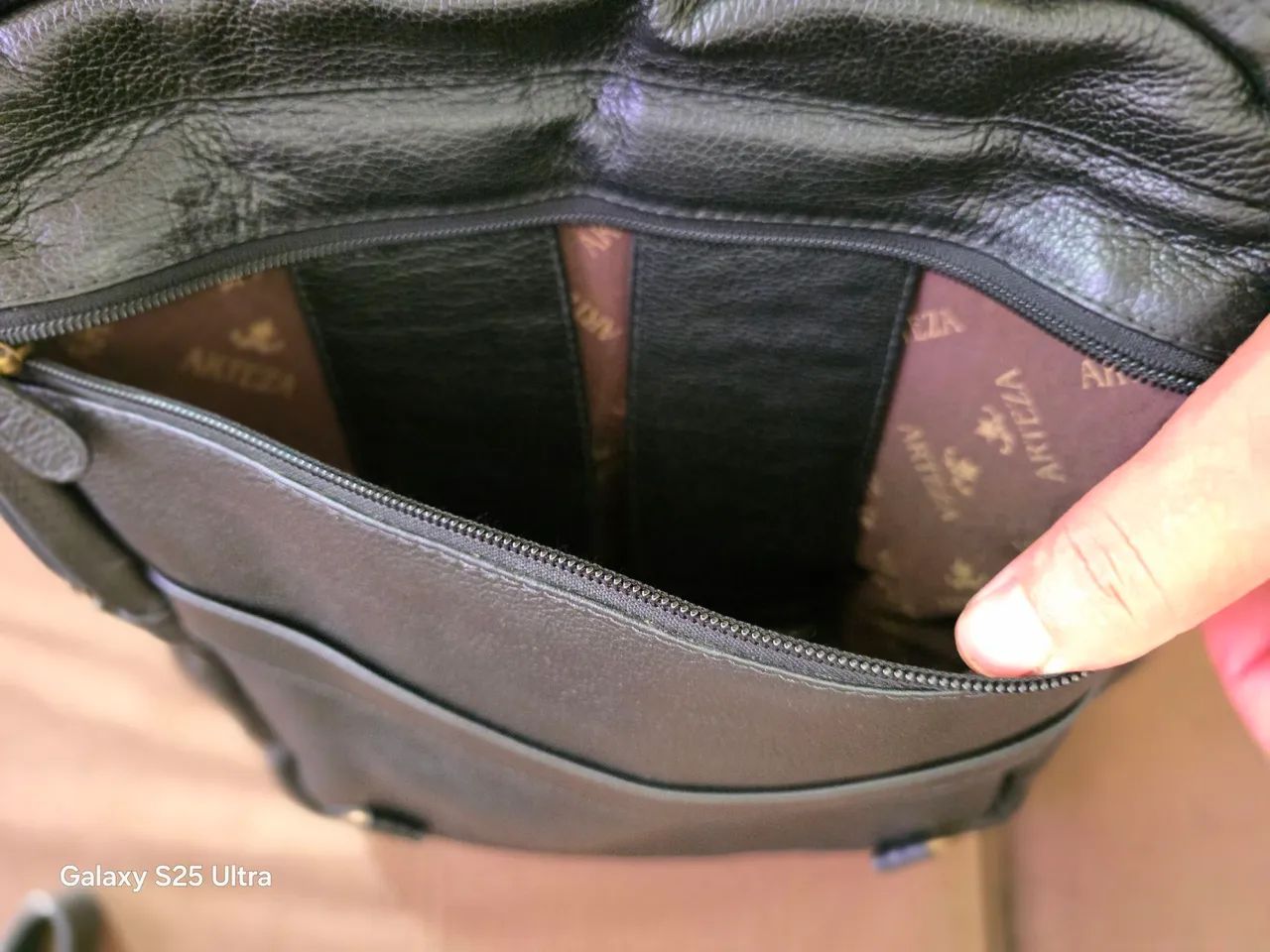 Mochila de Couro e tiracolo - Foto 3