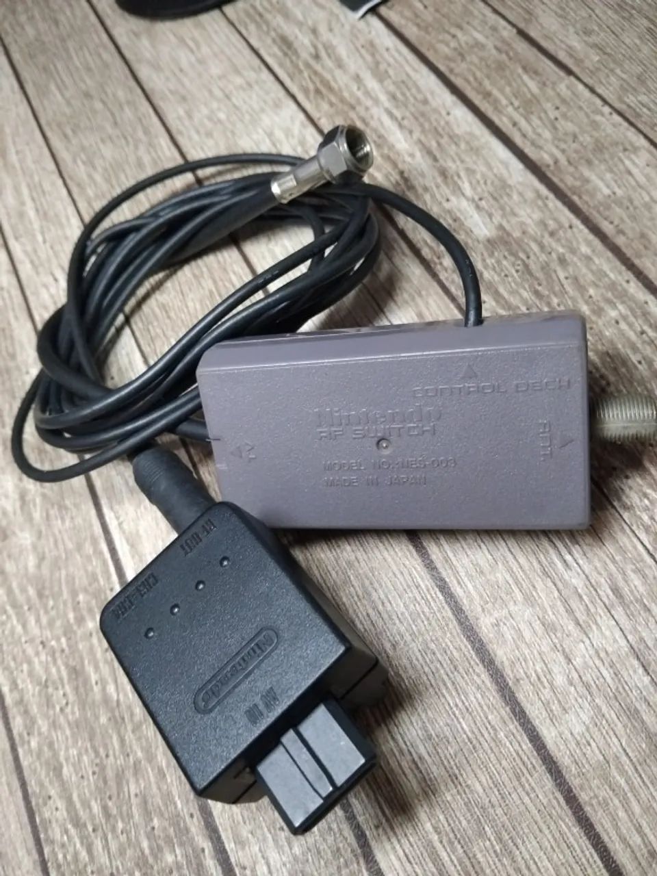 Nintendo RF Switch NES-003 - Original
