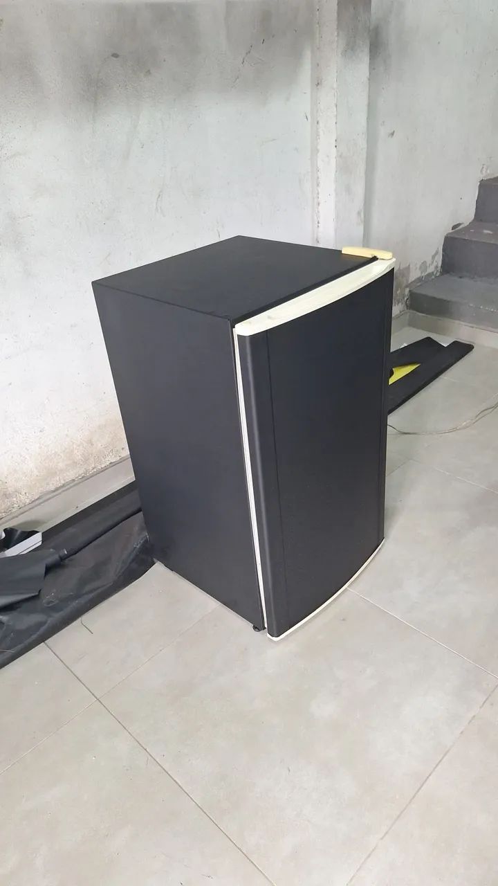 Frigobar Pequeno - Ótimo para Quarto ou Escritório - Foto 4