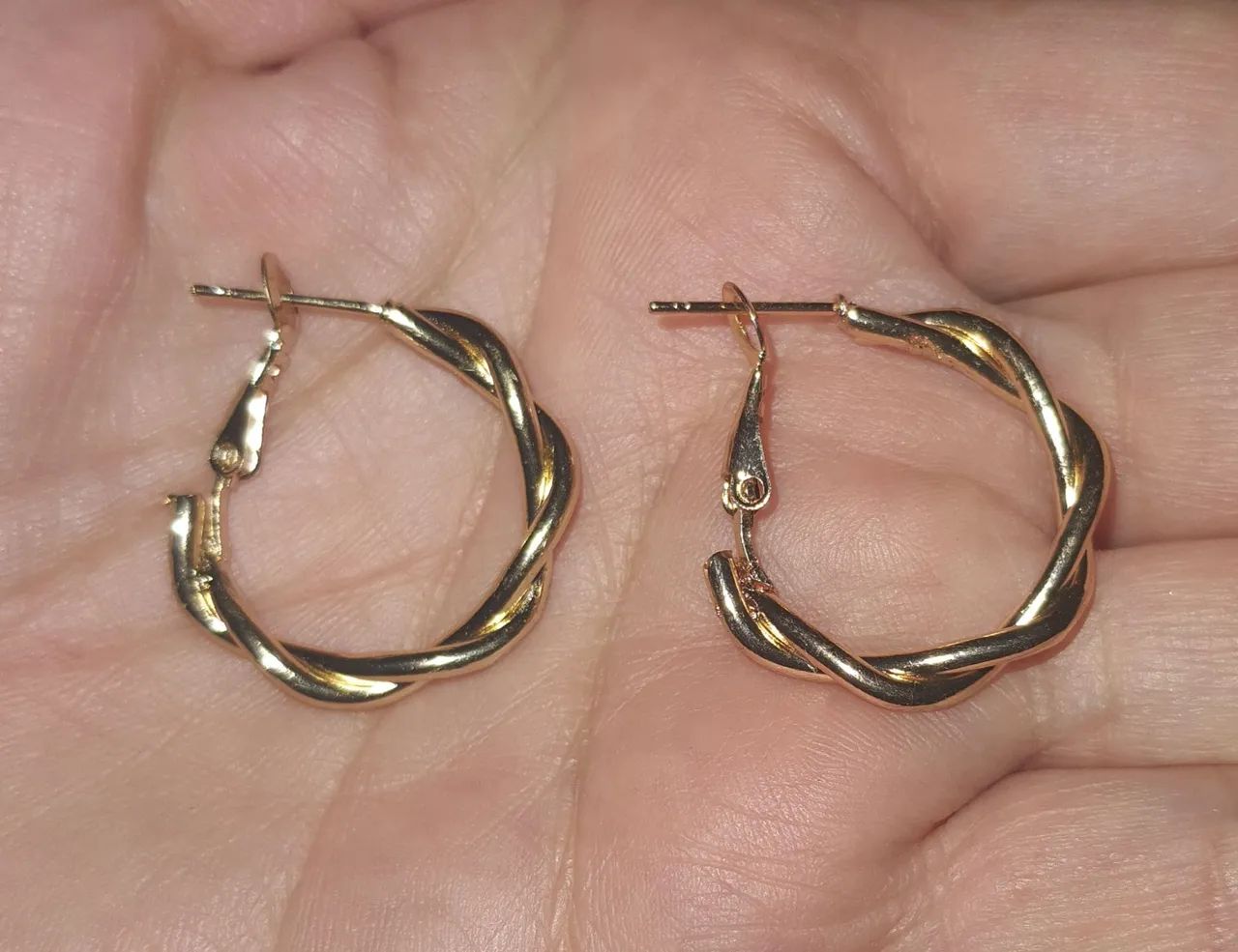 Brinco Argola pequena Metal  Dourado - Foto 2