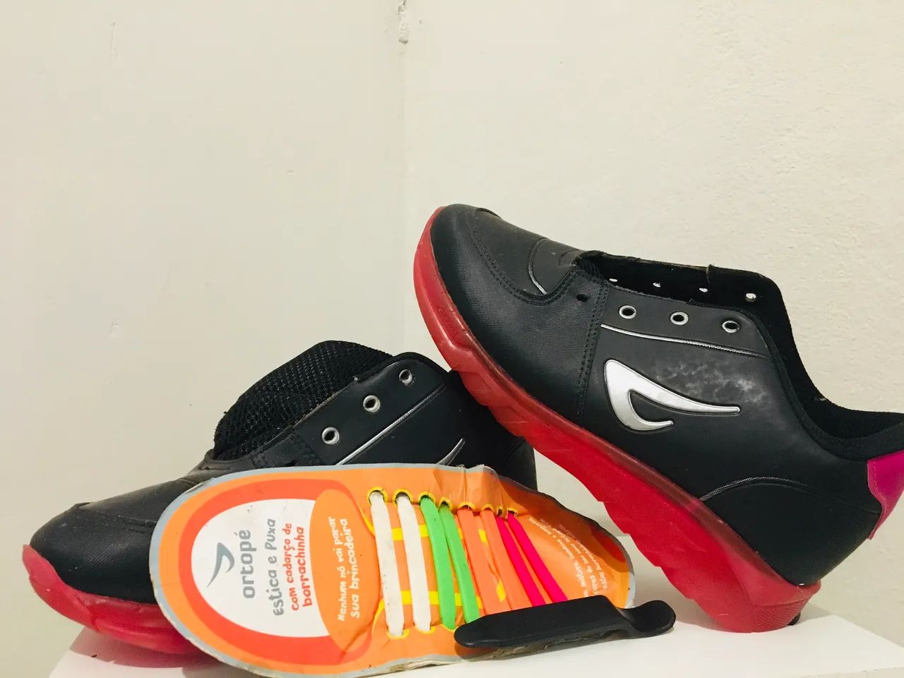 Tênis ortopé estica e puxa