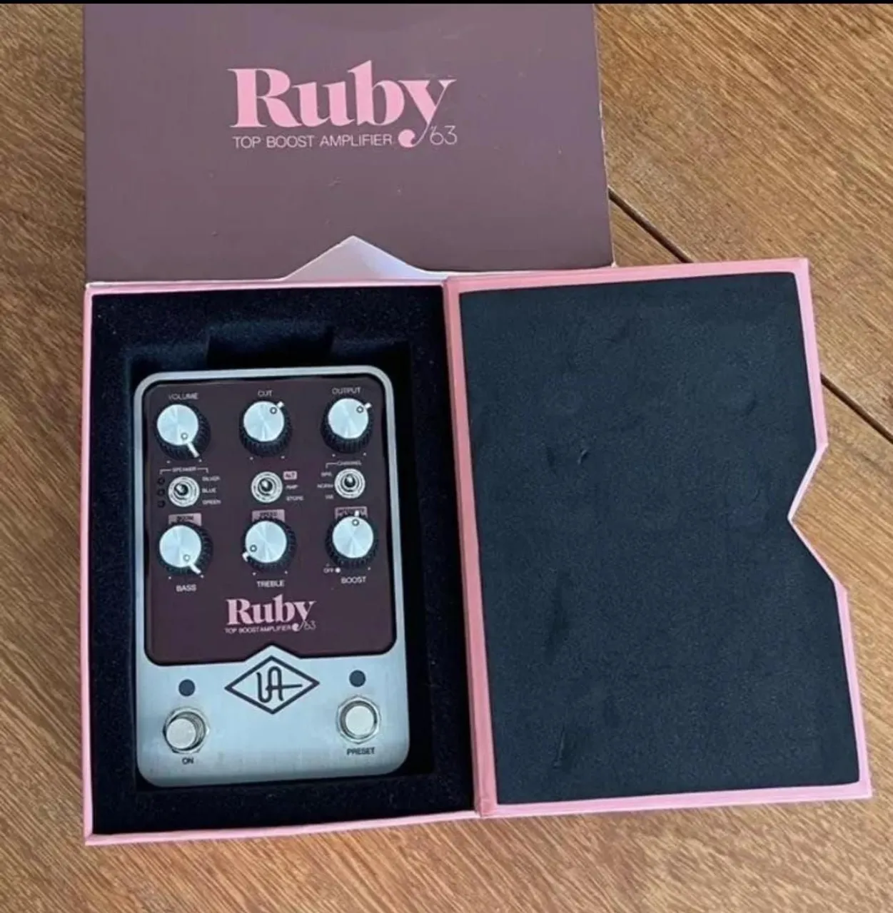 Promo Pedal Ruby UNIVERSAL AUDIO Amplifier 63 vox ac30