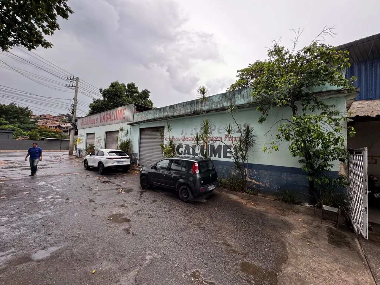 Alugo imóvel na Av Jones dos santos Neves 