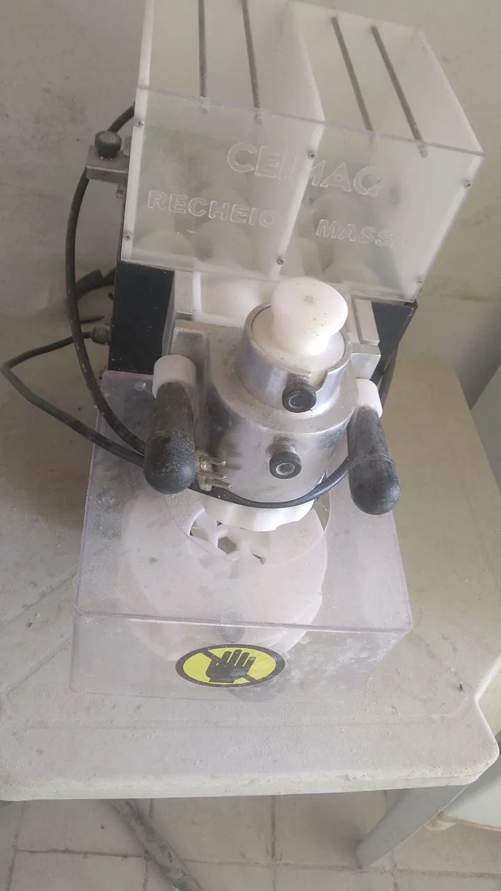 Máquina de fazer salgados CEMAG