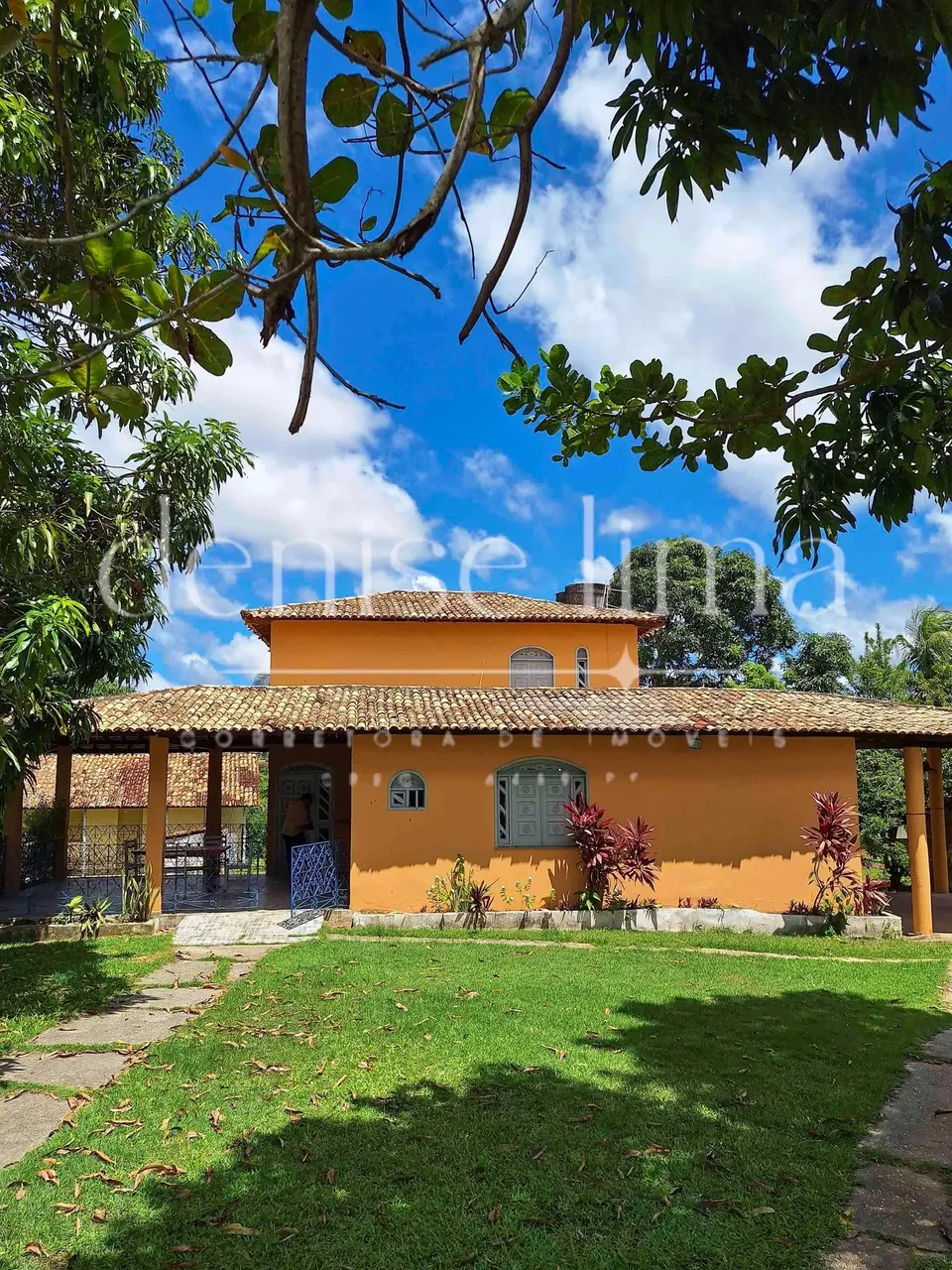 SÍTIO/CHÁCARA - CASA COM PISCINA