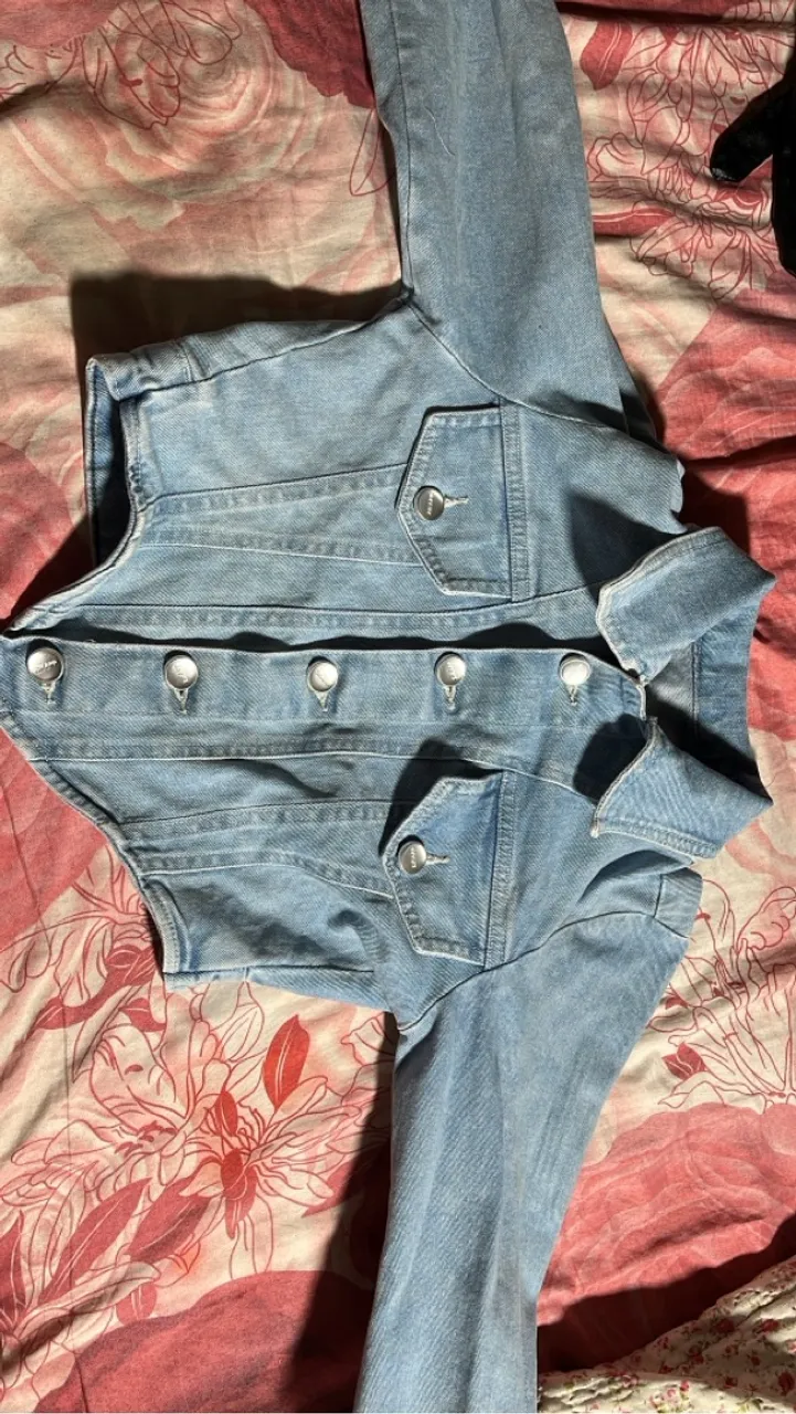 Jaqueta Jeans Clara - Estilo e Conforto