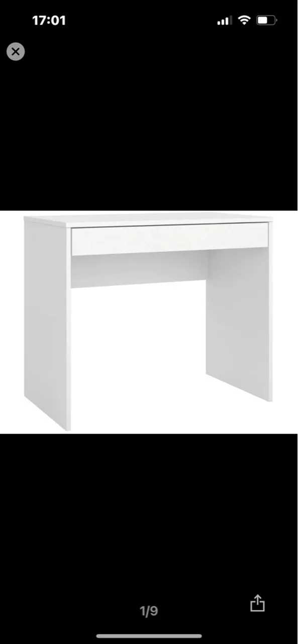 Mesa de computador nova na caixa