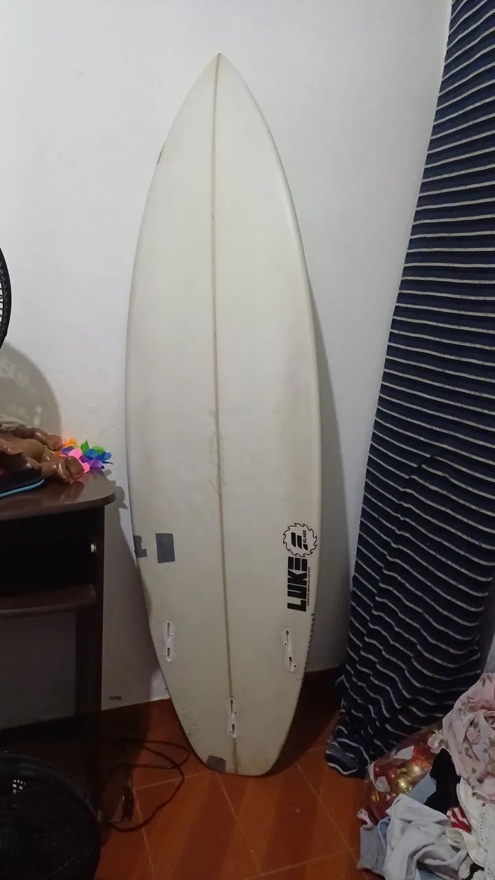 Prancha semi nova tamanho 5'11  com a litragem de 30L - Foto 3