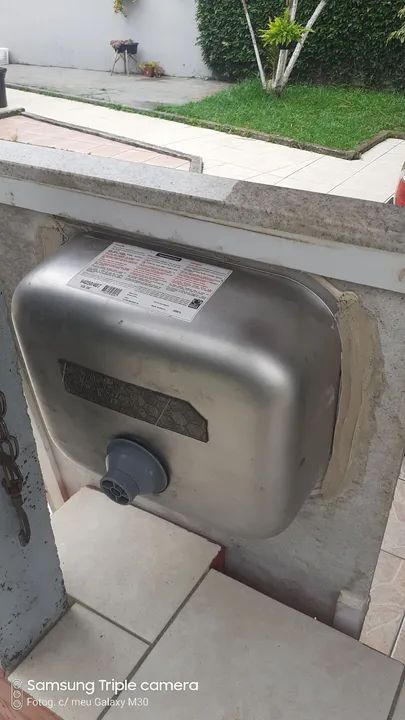 Tampo em granito com Cuba inox. Medida. 1.14 x70 