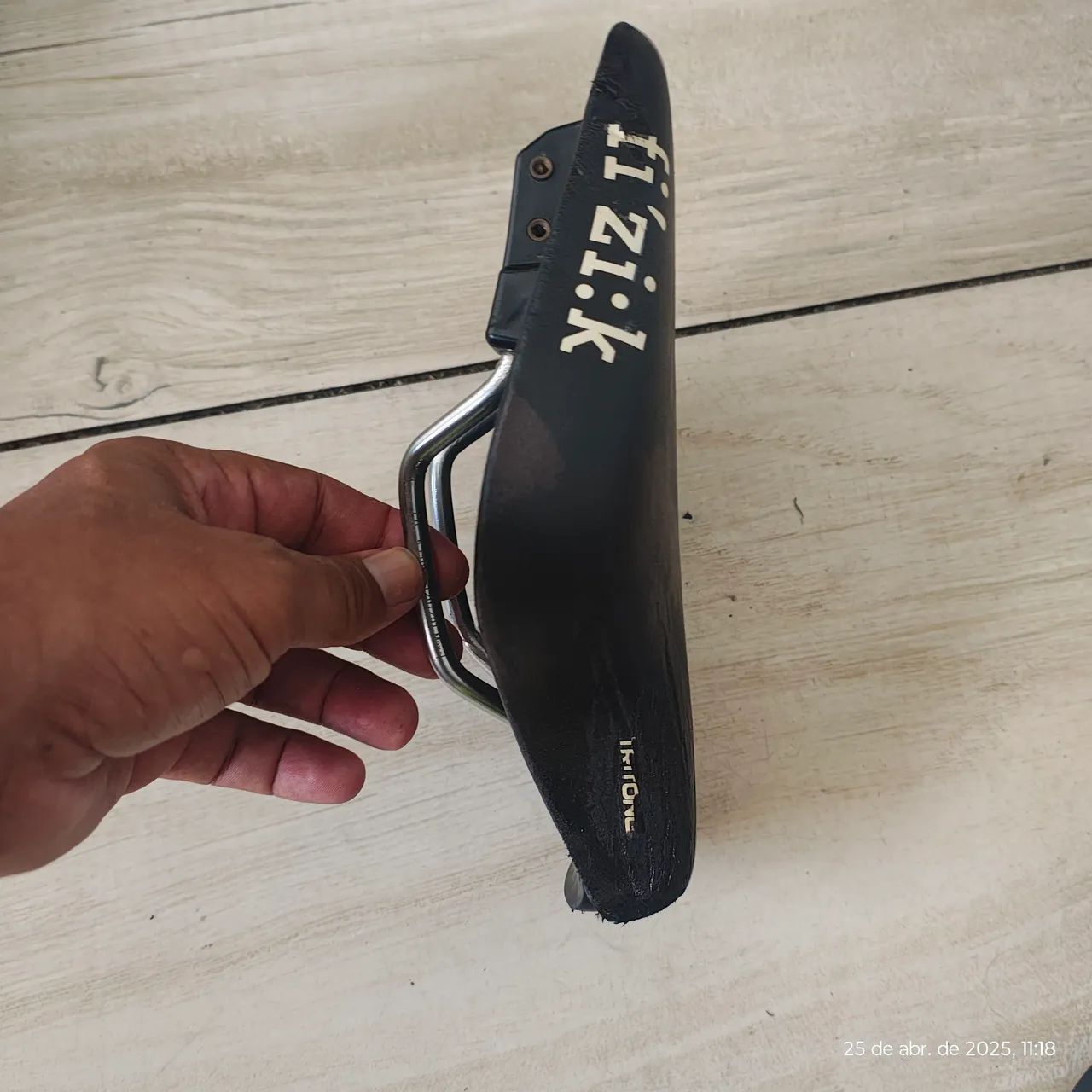 Selim de Bicicleta Contra relógio Fizi'k - Foto 5