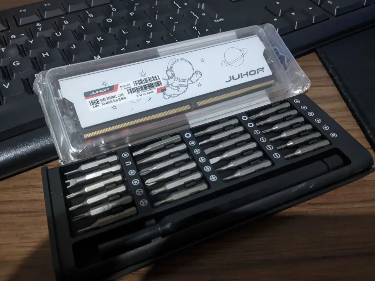 Memória RAM JUHOR 16GB DDR5 6000MHz - PC Desktop