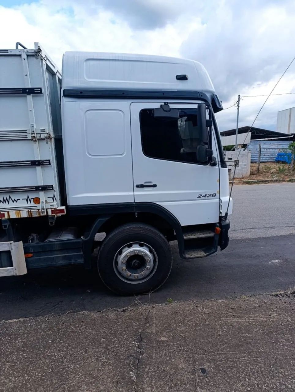 Atego Teto Alto, cabine leito - Foto 3