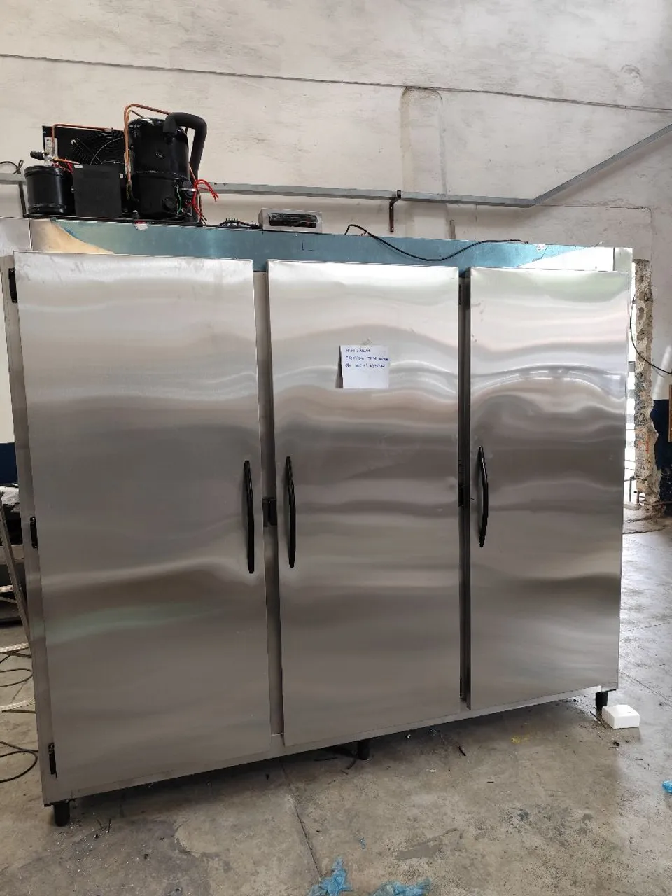 Câmara Fria 3 portas em Aço Inox para Comércio