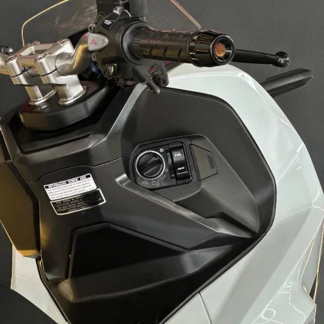 Honda ADV 150 15.000KMs 2021 - Foto 5