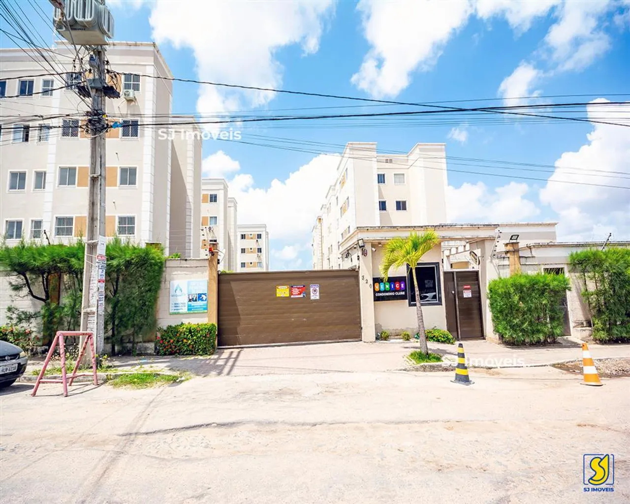 Apê perto do Mart Moda com piscina, churrasqueira e playground