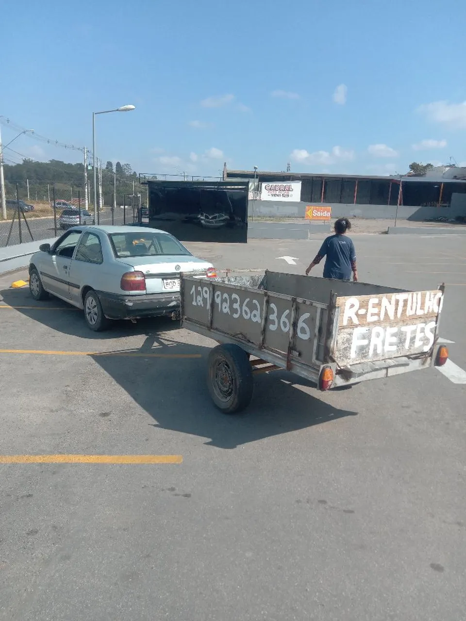 Faço fretes e retirada de entulhos