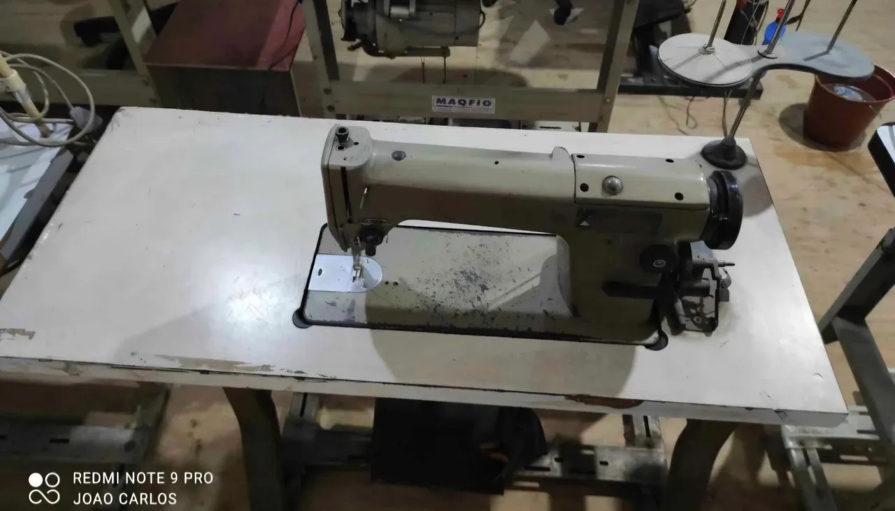 Máquina de Costura Industrial