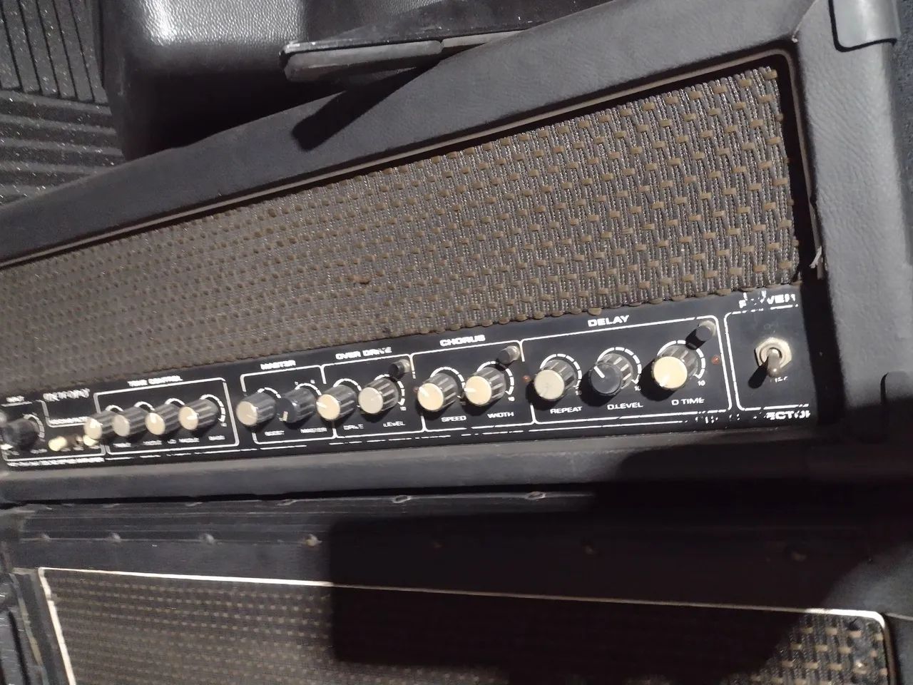 Amplificador de Guitarra Meteoro Wector II - Foto 2