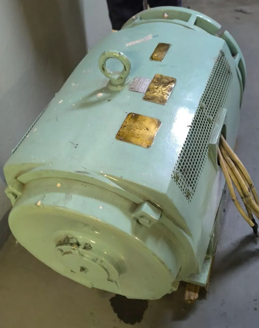 Motor 400 HP 380/660 Volts 3.500 RPM - Foto 4