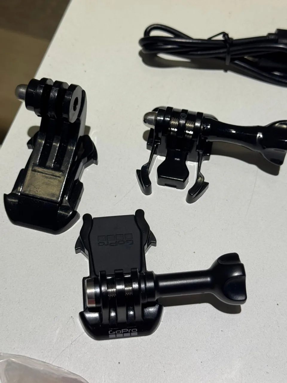 GoPro HERO12 Black + VÁRIOS ACESSOS + 3 BATERIAS C/ HUB - Foto 3