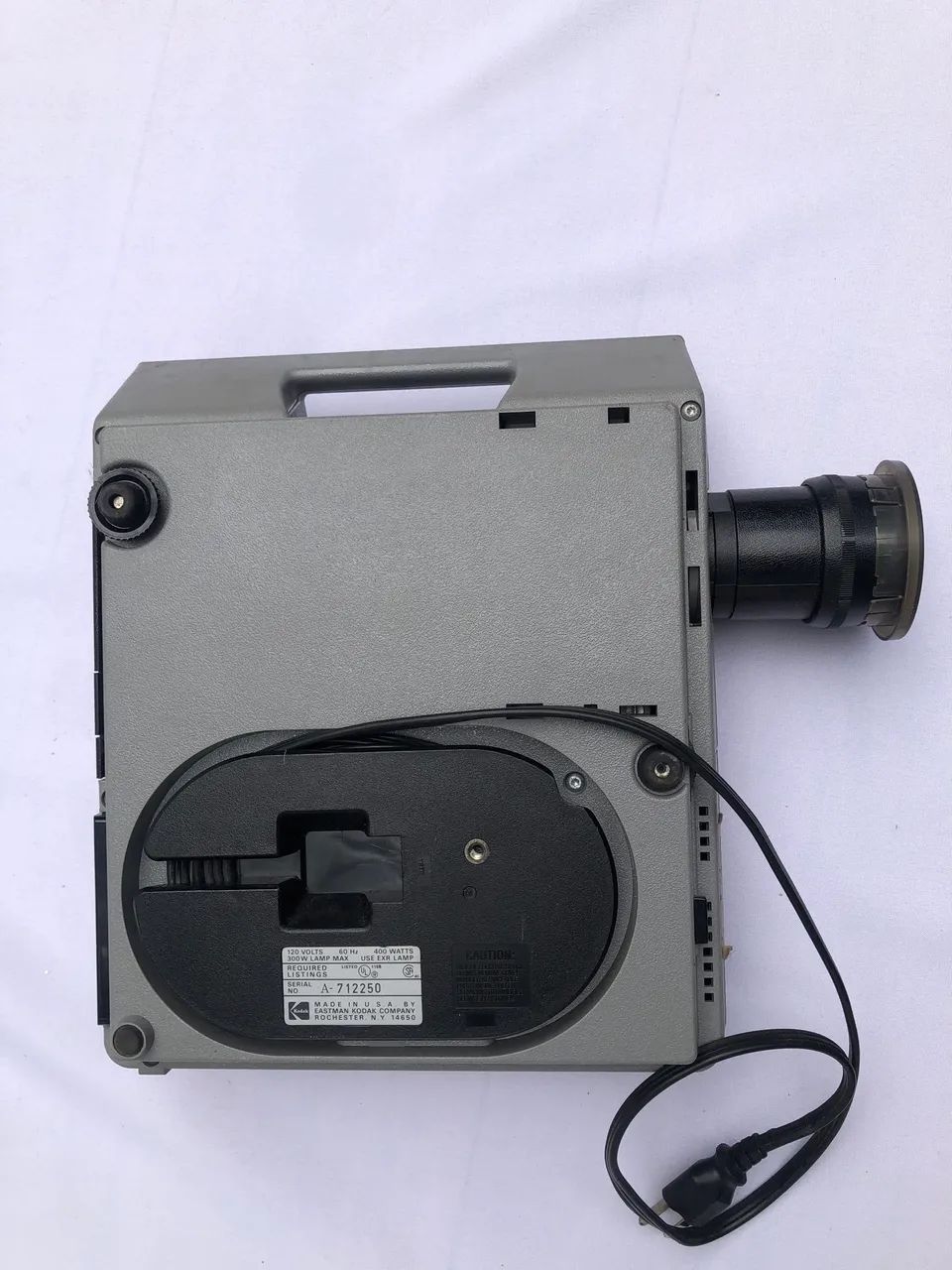 Projetor de slides antigo 64308728040067122