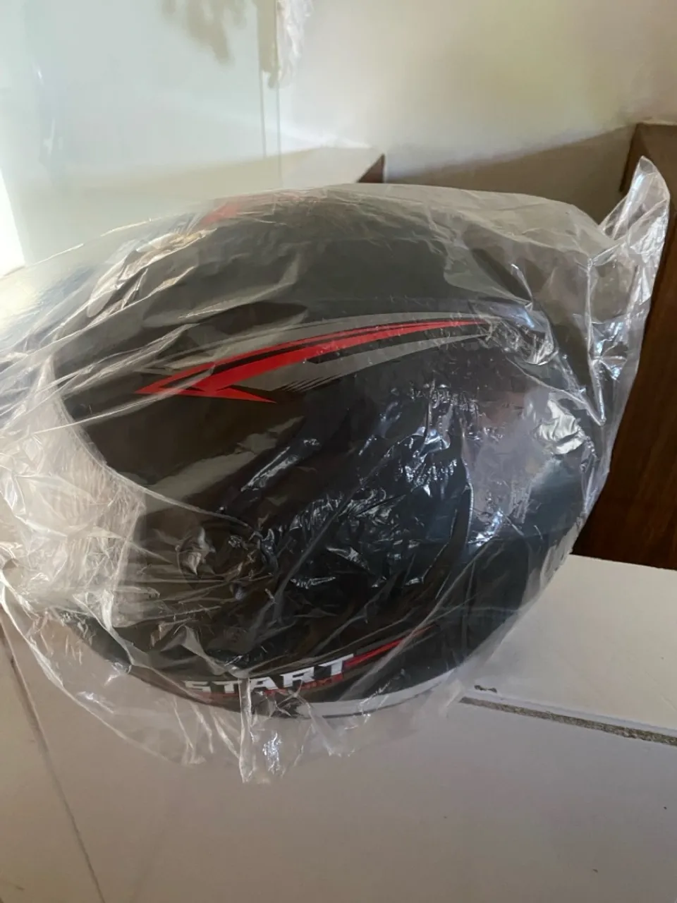 Capacete n 60 nunca usado.