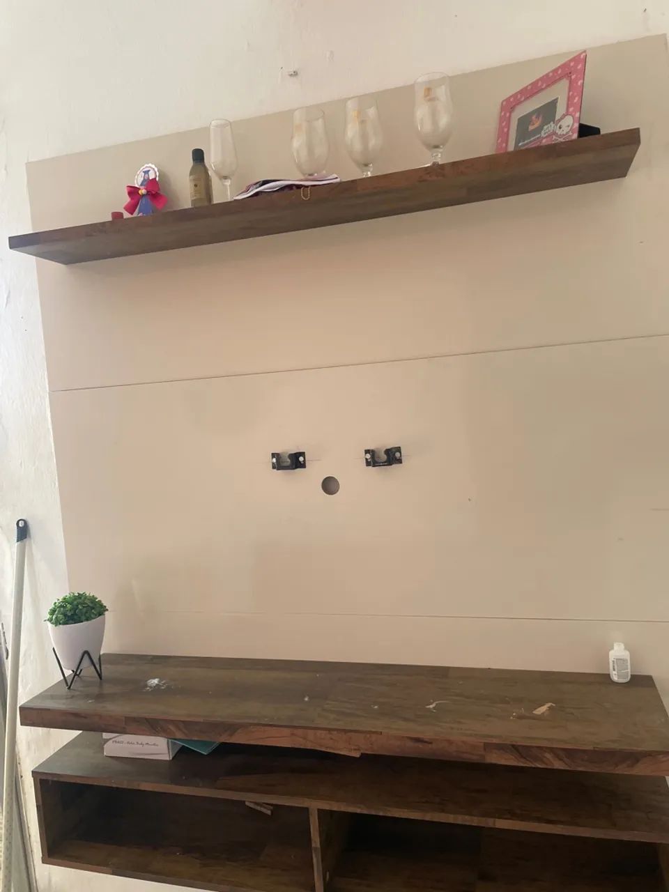 Painel para TV com Prateleira - Foto 2