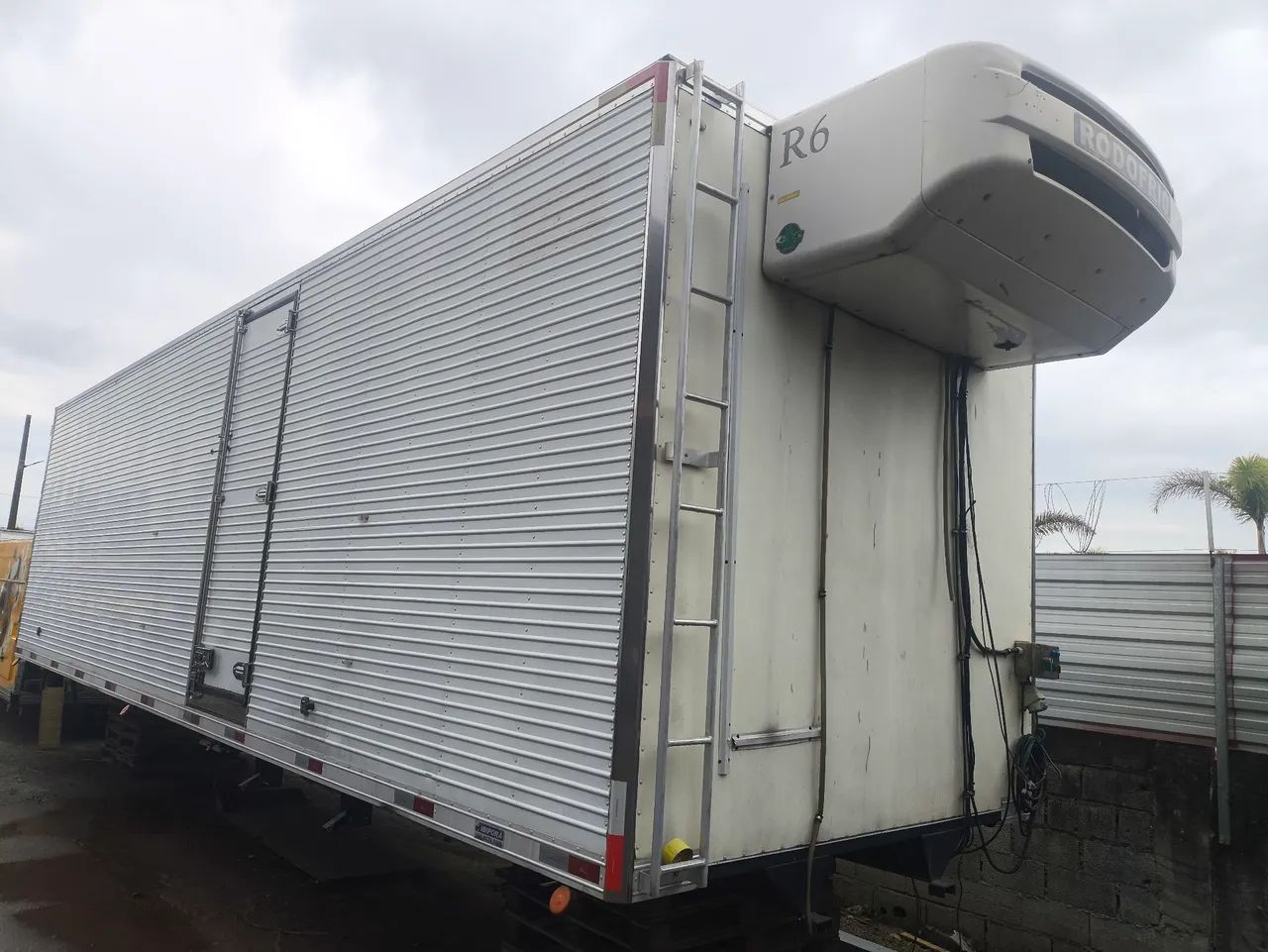 Baú refrigerado 9,4 para truck - Foto 2