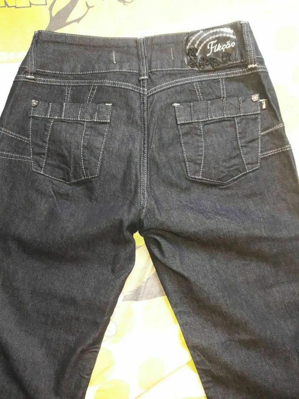 VENDO CALÇA JEANS FEMININA NOVA  - Foto 3