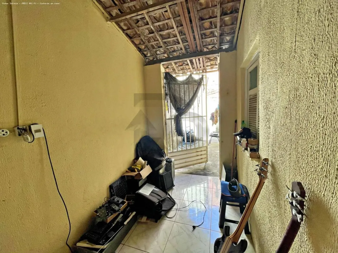 Casa no Bairro Bugio com 3 Quartos, Garagem e Quintal em Aracaju-SE